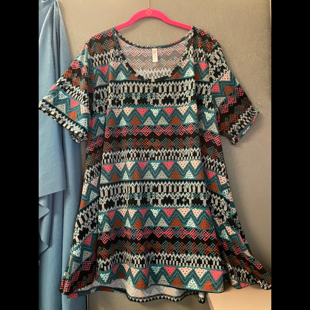 PLUS LLR LuLaRoe Perfect T  3XL 3X 24 26 24W 26W